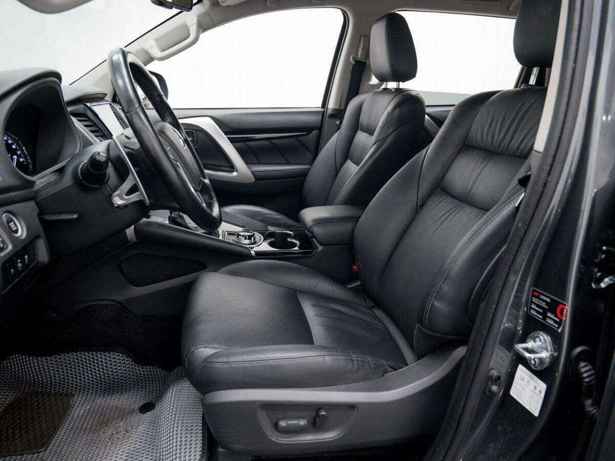 Купить Mitsubishi Pajero Sport с пробегом. Фото: #8