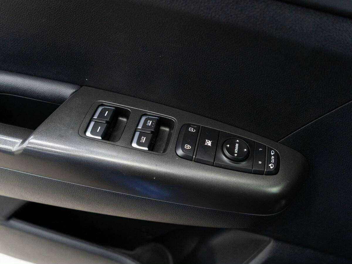 Купить Kia Sportage с пробегом. Фото: #12