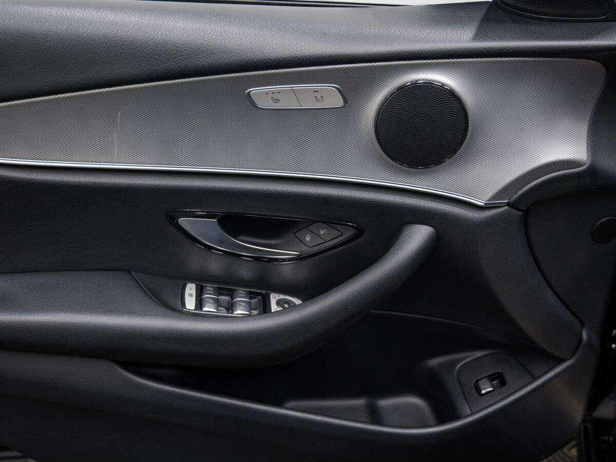 Купить Mercedes-Benz E-Класс с пробегом. Фото: #14
