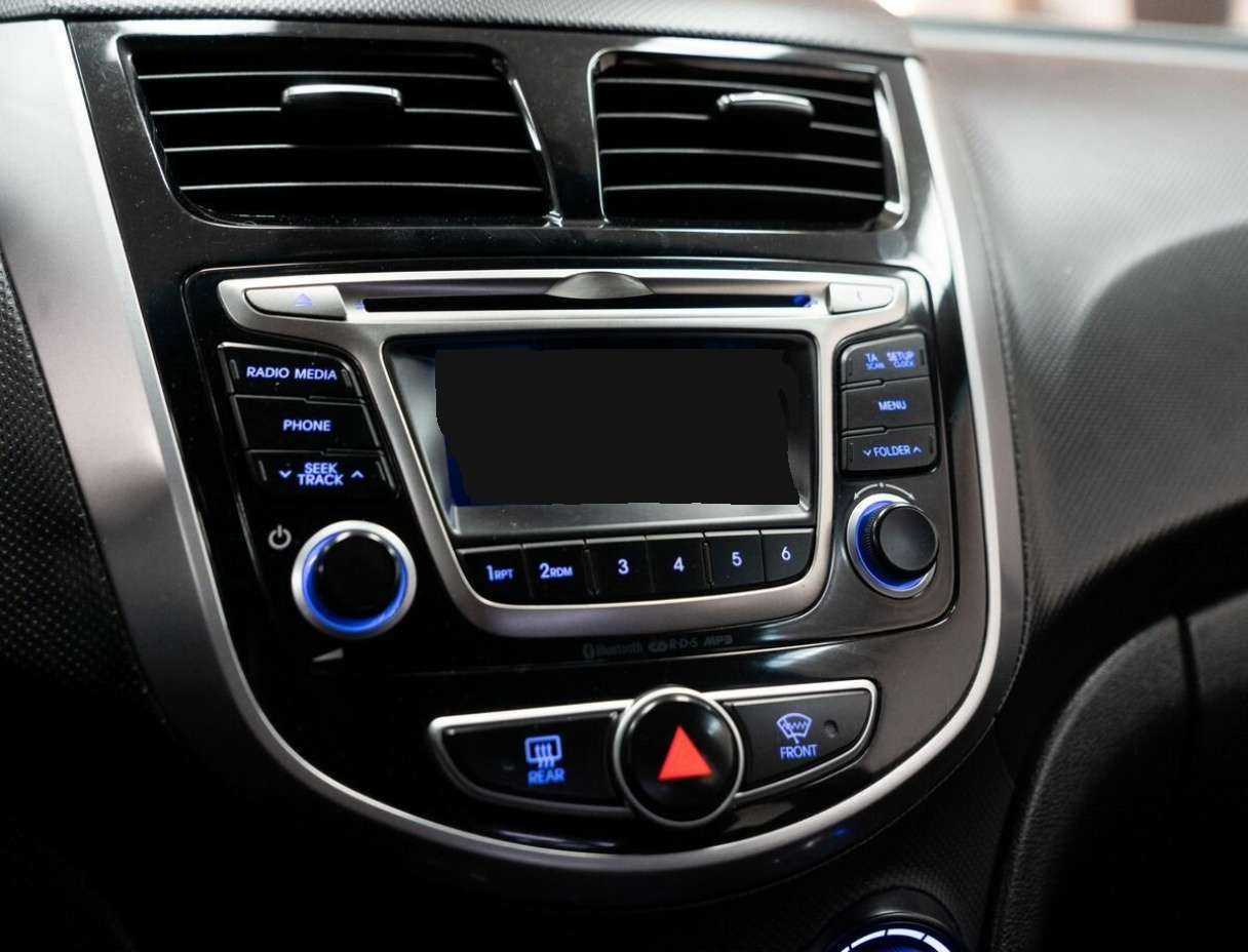 Купить Hyundai Solaris с пробегом. Фото: #11