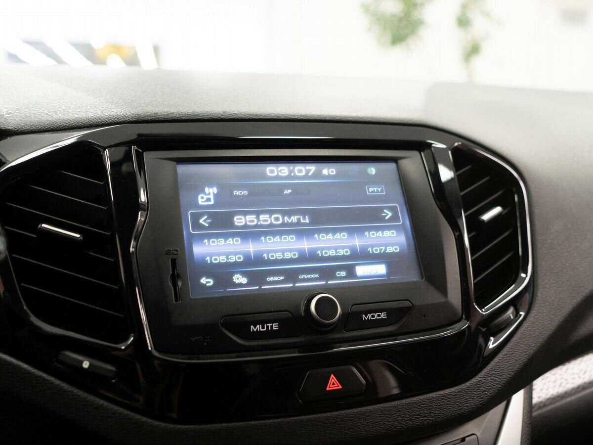 Купить Lada (ВАЗ) Vesta с пробегом. Фото: #11