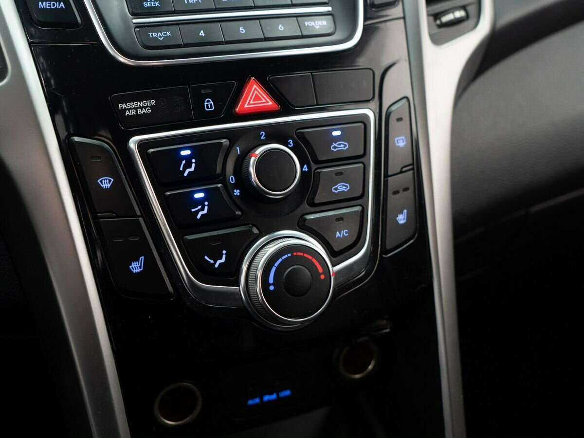 Купить Hyundai i30 с пробегом. Фото: #10
