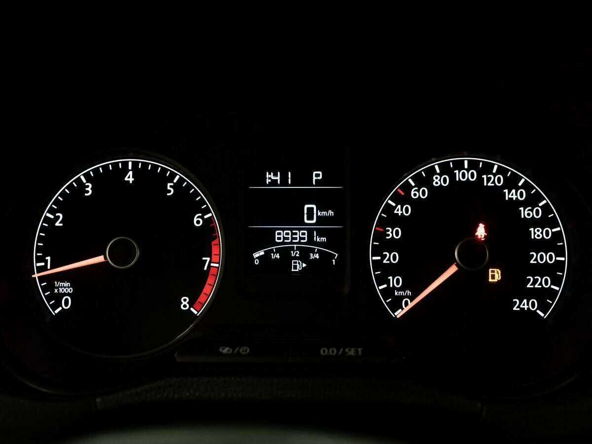 Купить Volkswagen Polo с пробегом. Фото: #10