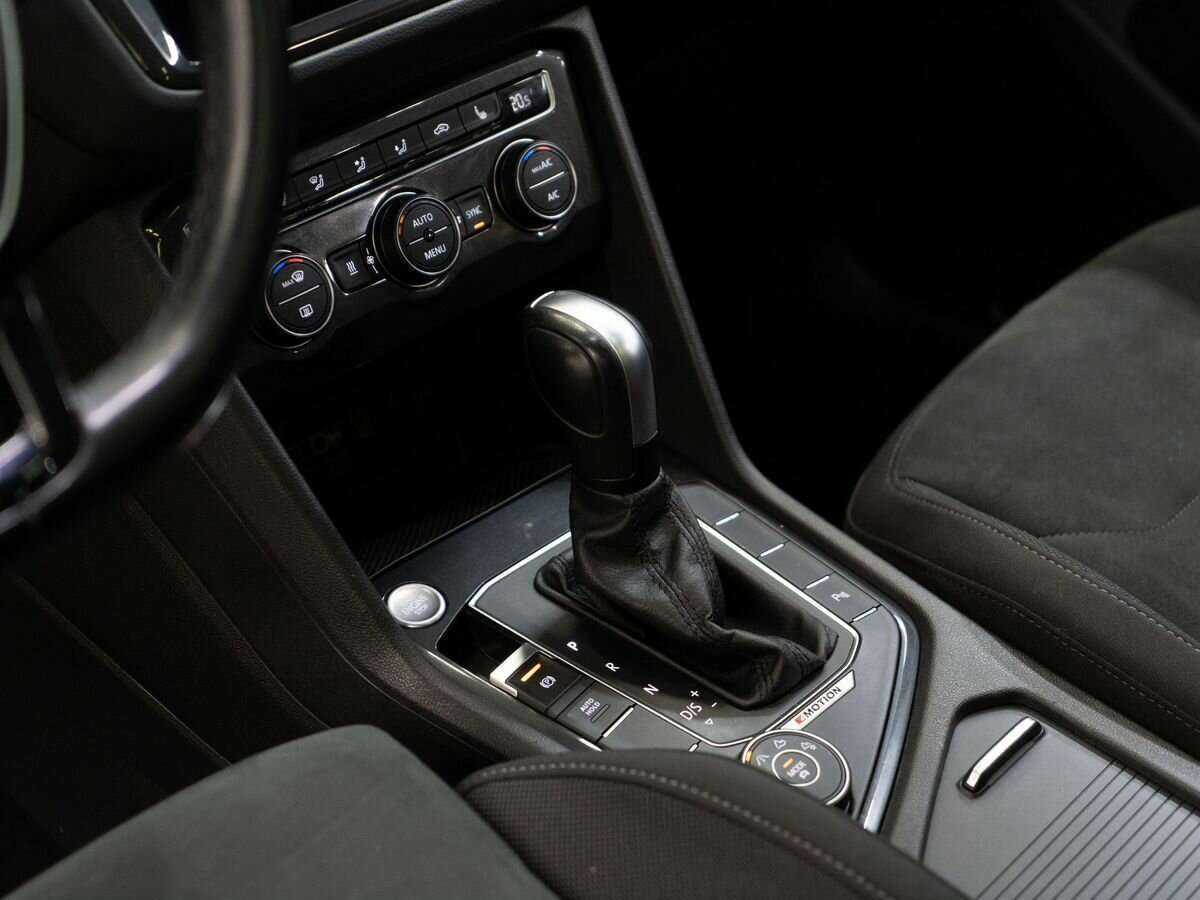 Купить Volkswagen Tiguan с пробегом. Фото: #11