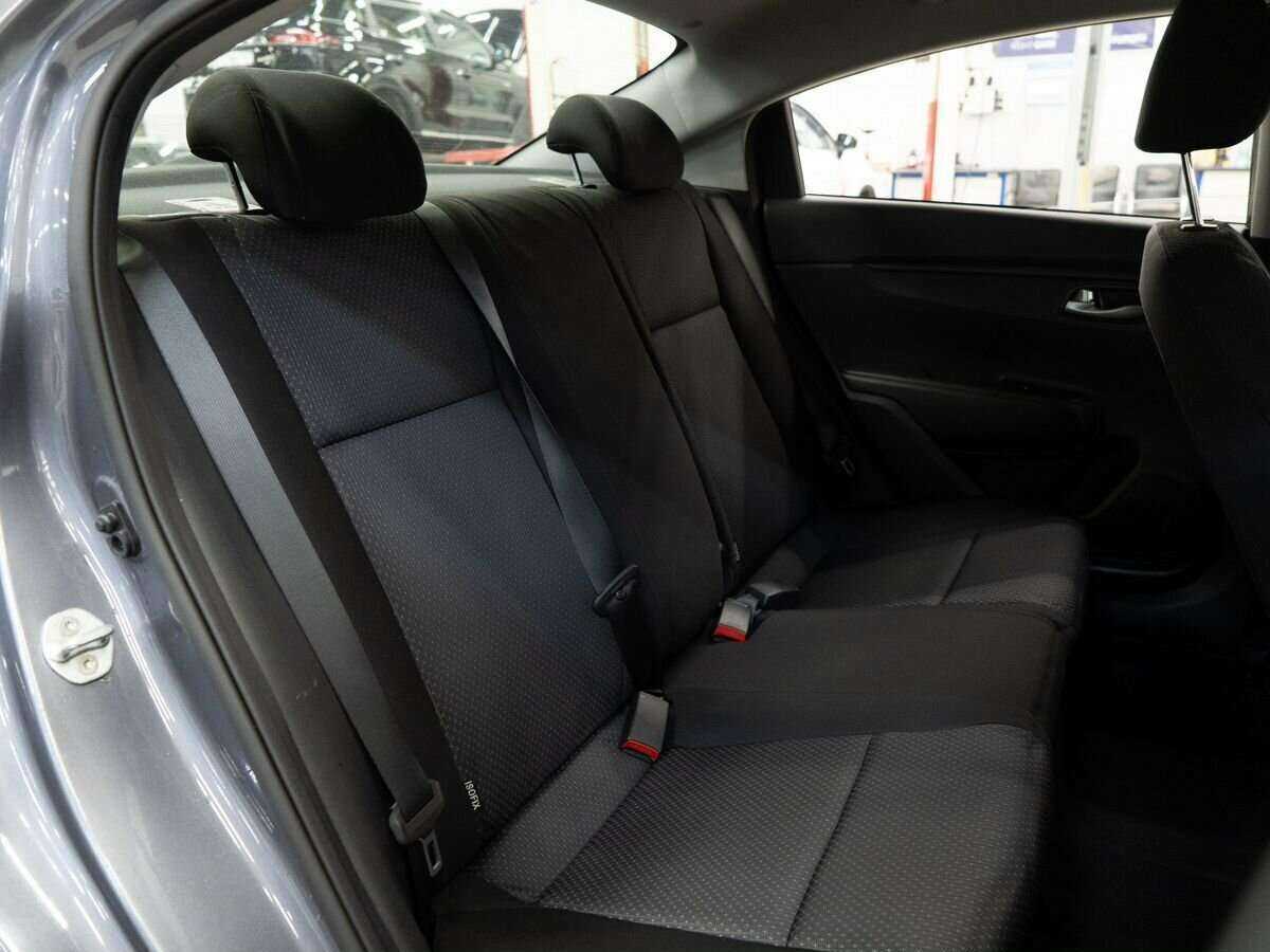 Купить Kia Rio с пробегом. Фото: #8