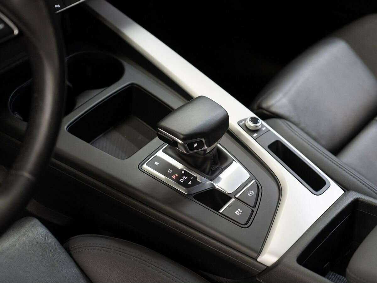 Купить Audi A4 с пробегом. Фото: #12