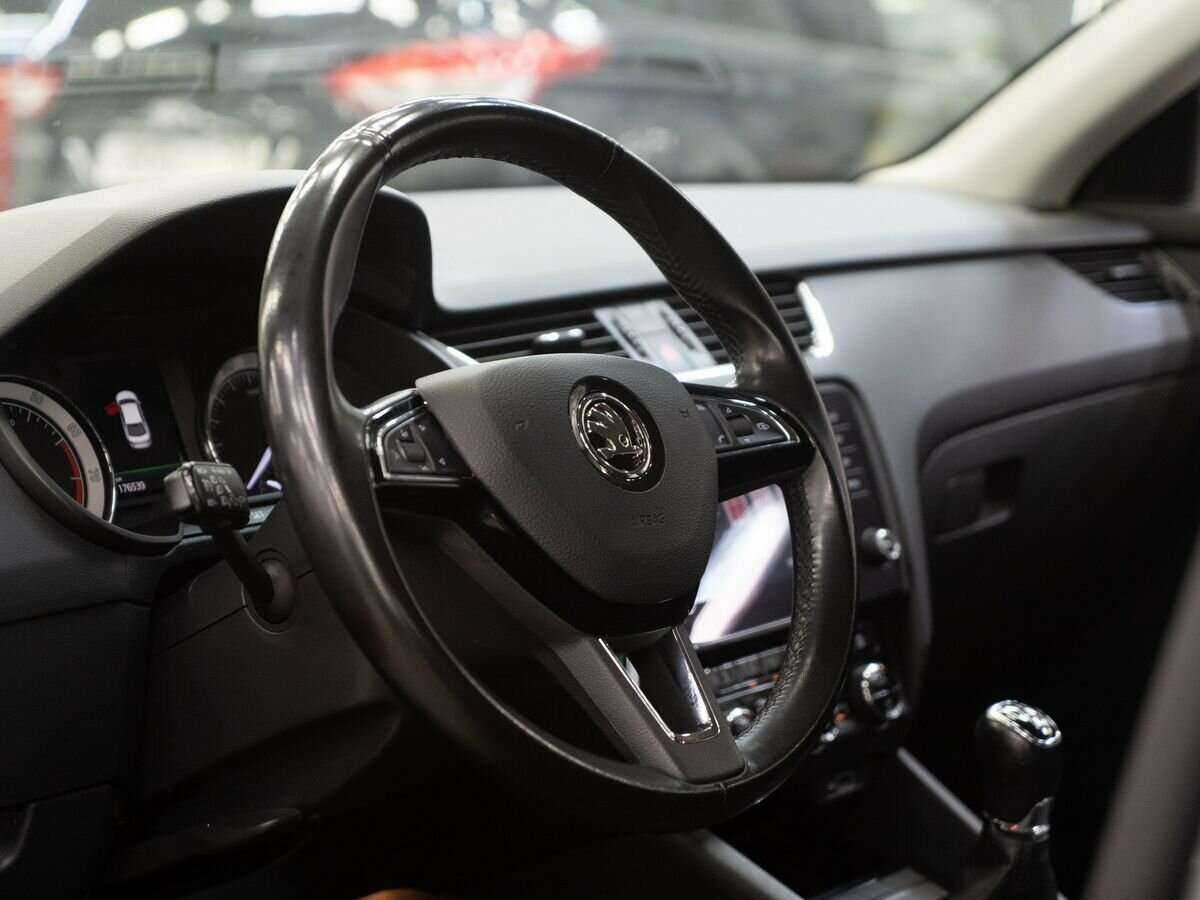 Купить Skoda Octavia с пробегом. Фото: #4