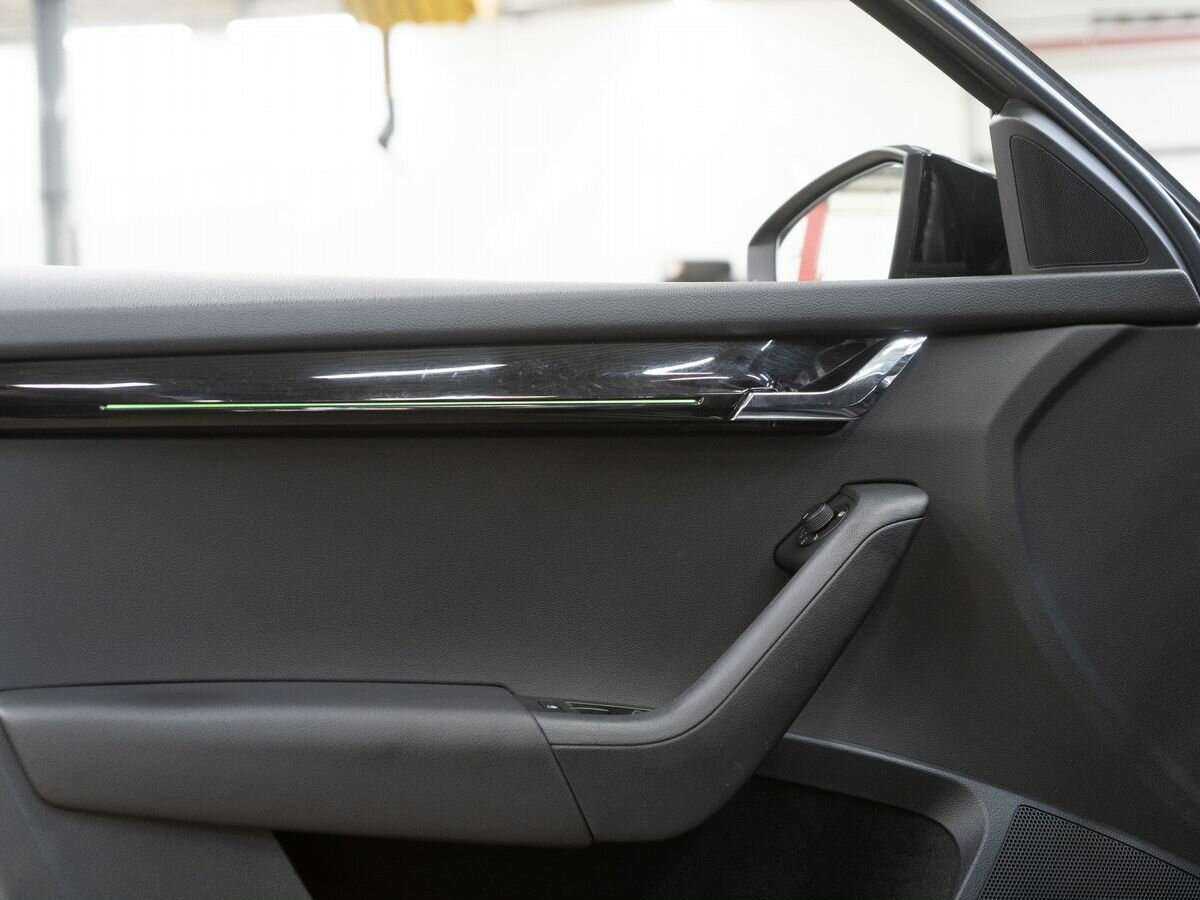 Купить Skoda Octavia с пробегом. Фото: #12