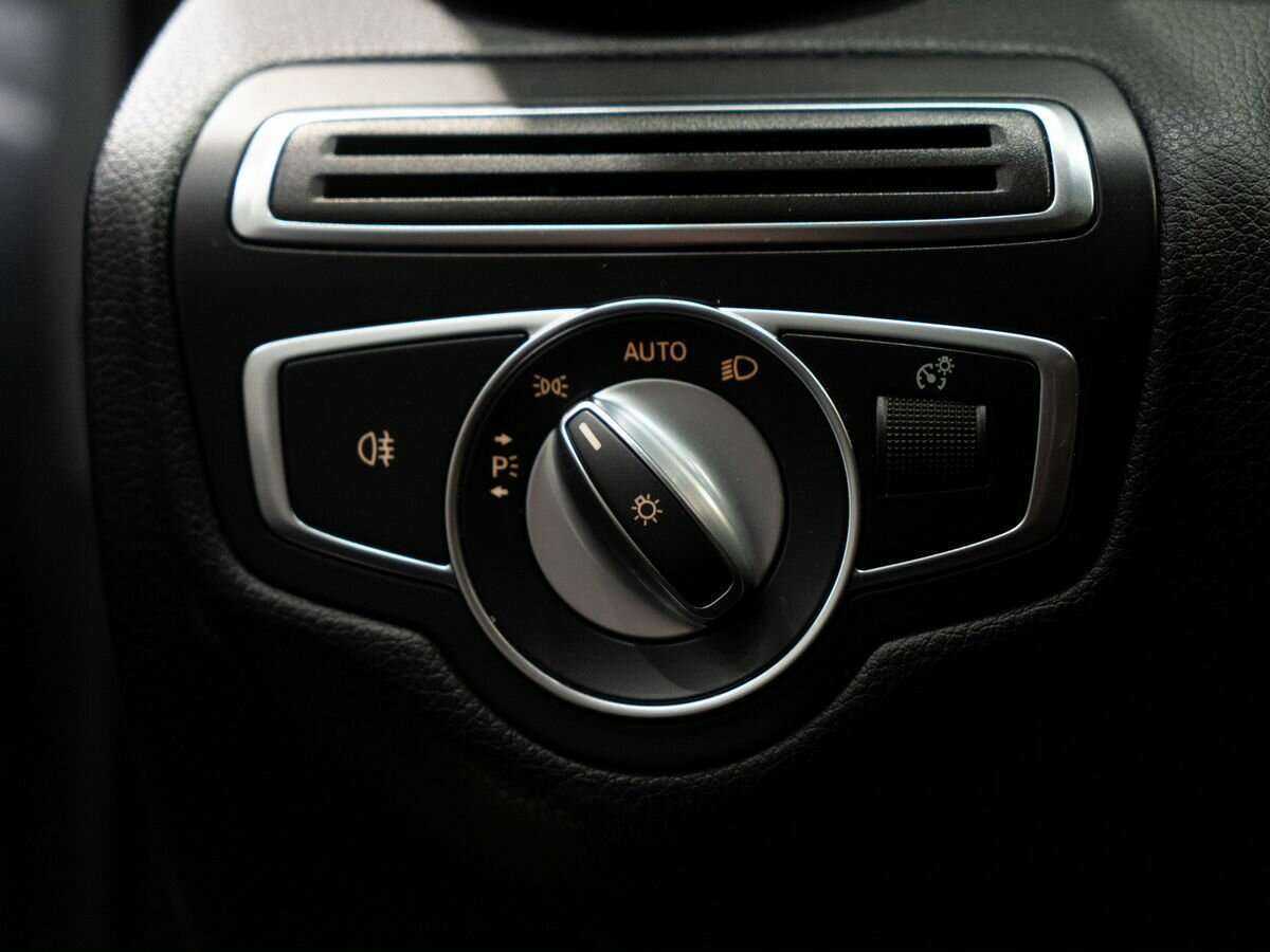 Купить Mercedes-Benz C-Класс с пробегом. Фото: #17