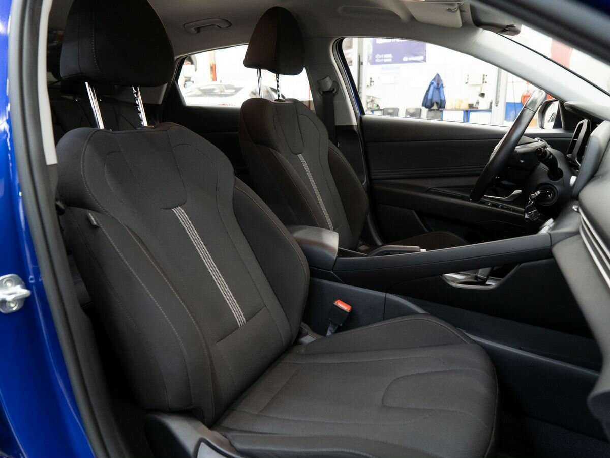 Купить Hyundai Elantra с пробегом. Фото: #9