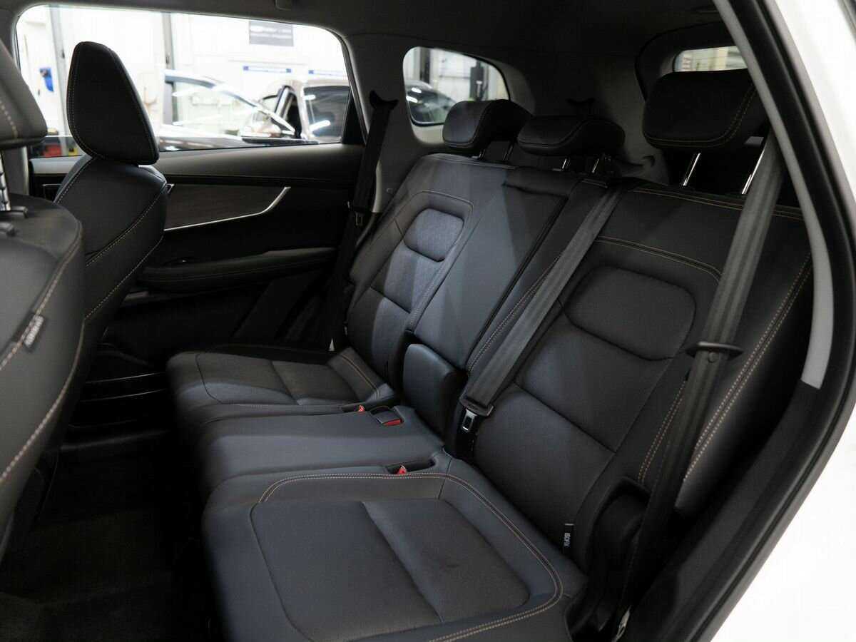 Купить Chery Tiggo 8 с пробегом. Фото: #6