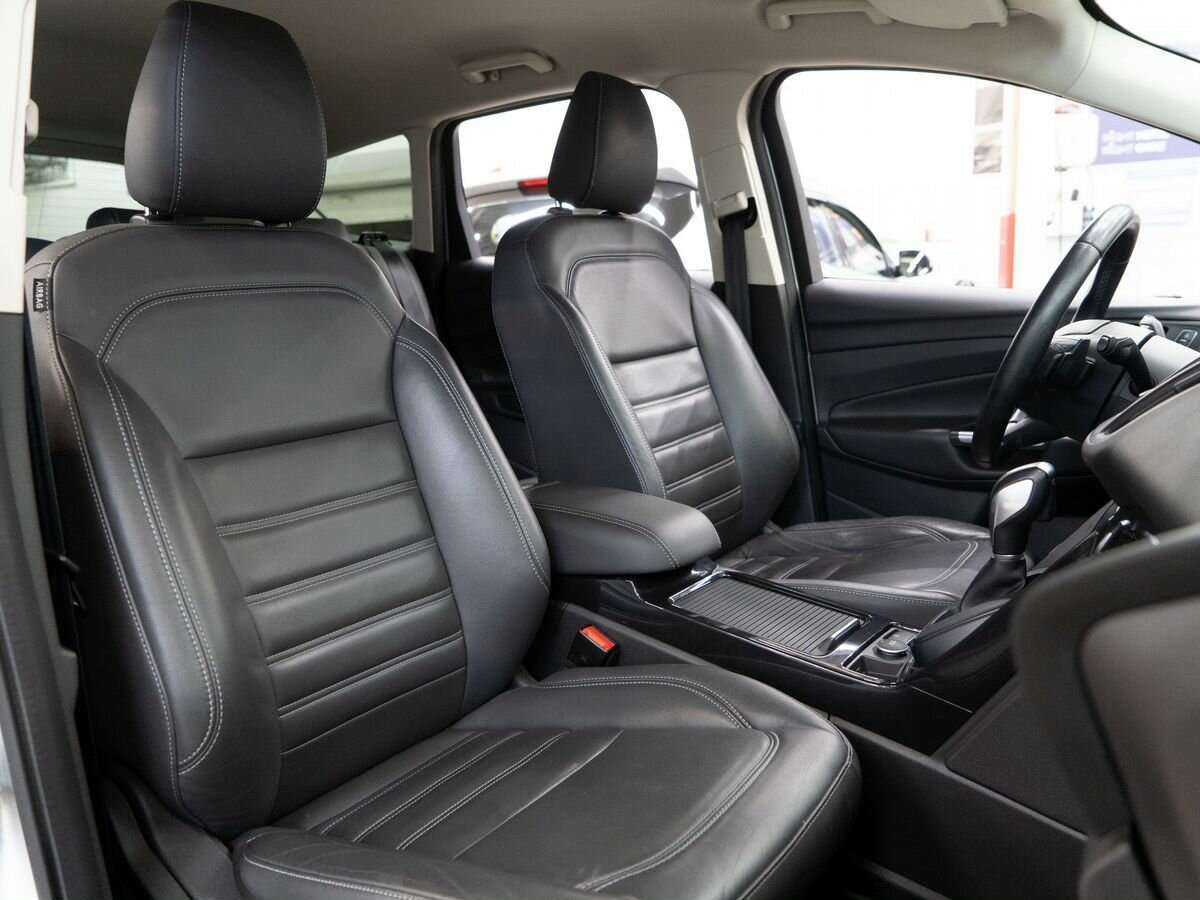 Купить Ford Kuga с пробегом. Фото: #9