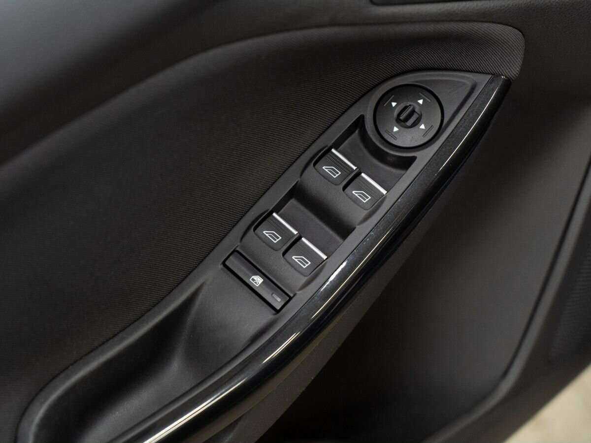 Купить Ford Focus с пробегом. Фото: #14