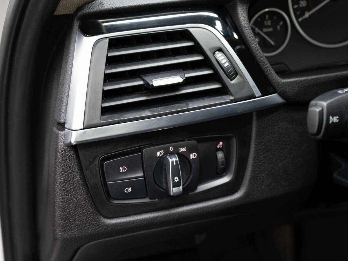 Купить BMW 3 серии с пробегом. Фото: #18