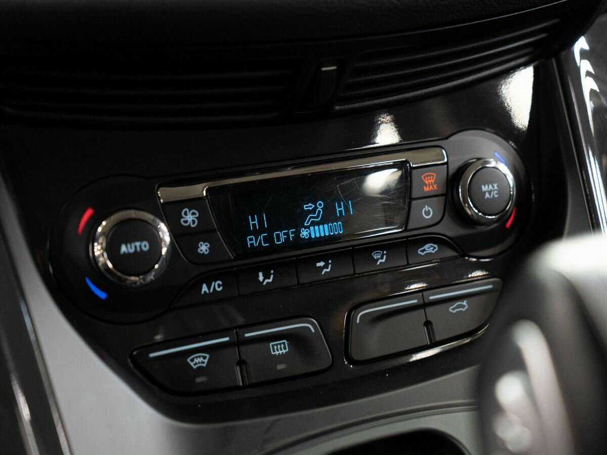 Купить Ford Kuga с пробегом. Фото: #10