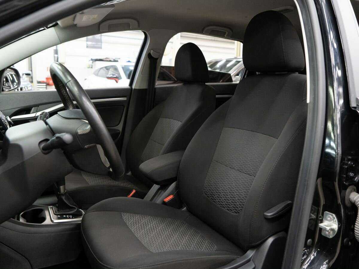 Купить Lada (ВАЗ) Vesta с пробегом. Фото: #5