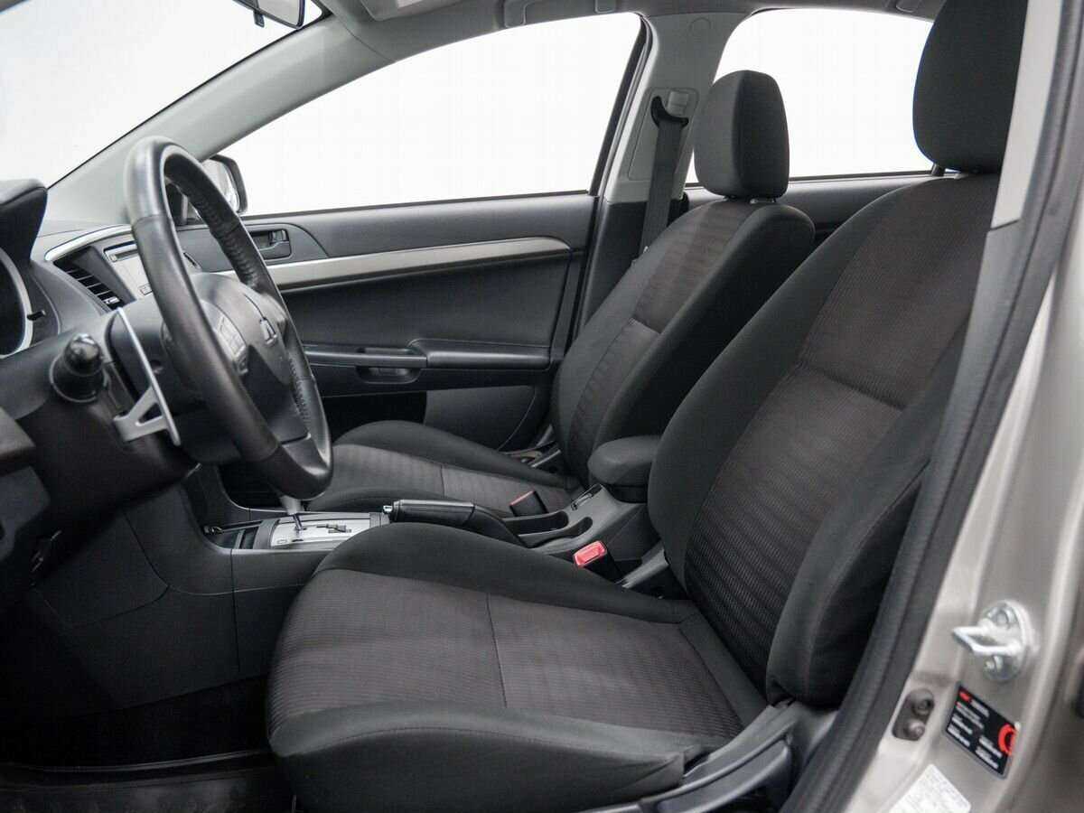 Купить Mitsubishi Lancer с пробегом. Фото: #9