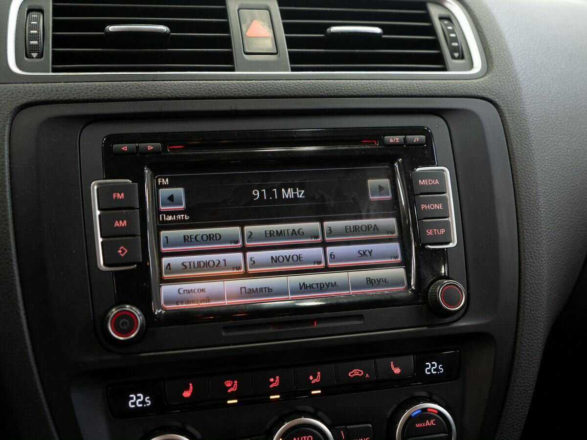 Купить Volkswagen Jetta с пробегом. Фото: #12