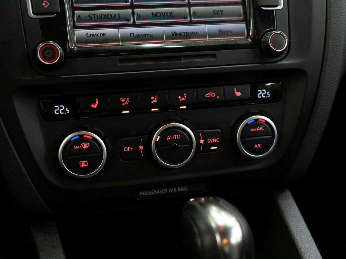 Купить Volkswagen Jetta с пробегом. Фото: #13
