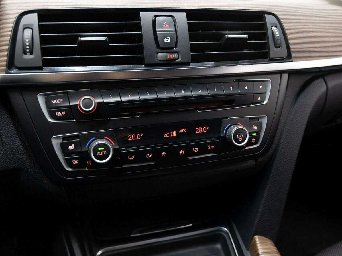 Купить BMW 3 серии с пробегом. Фото: #15