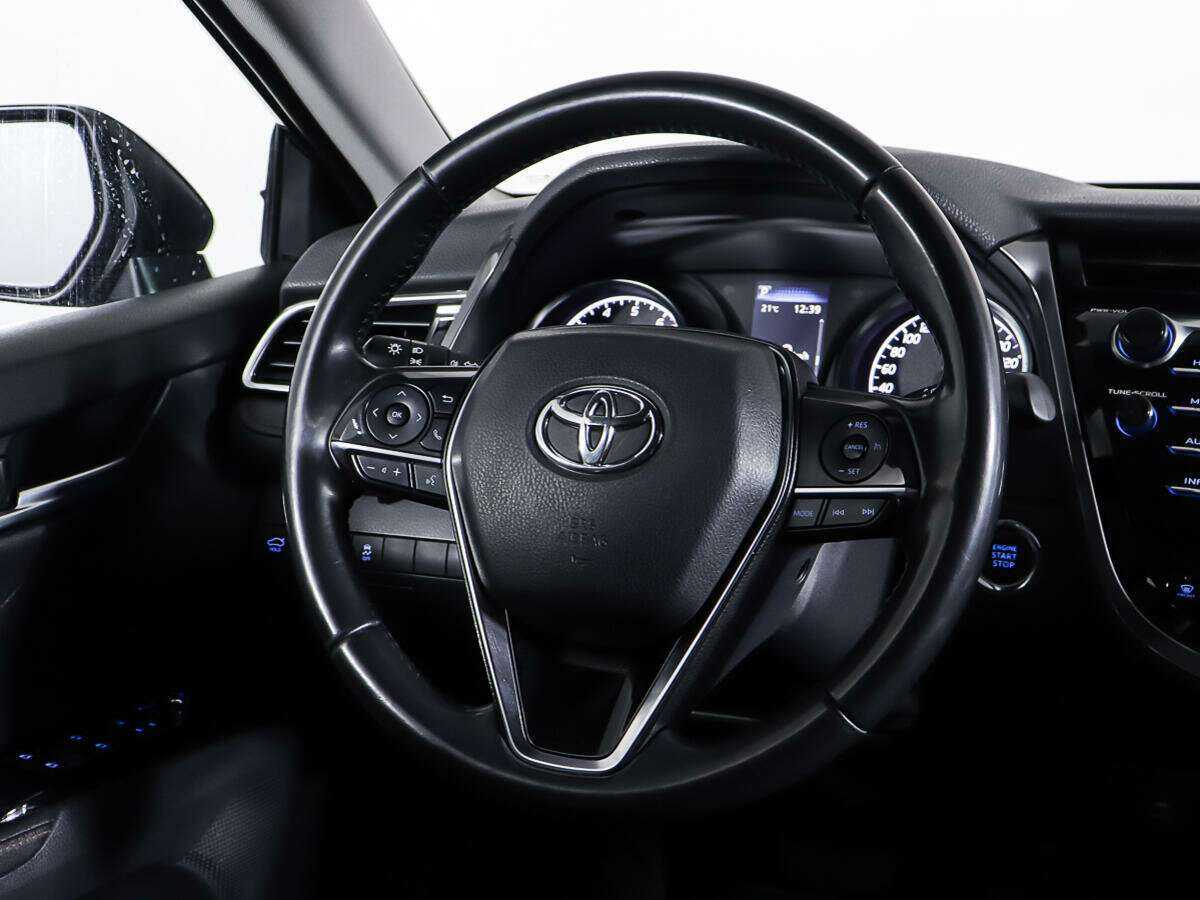 Купить Toyota Camry с пробегом. Фото: #9