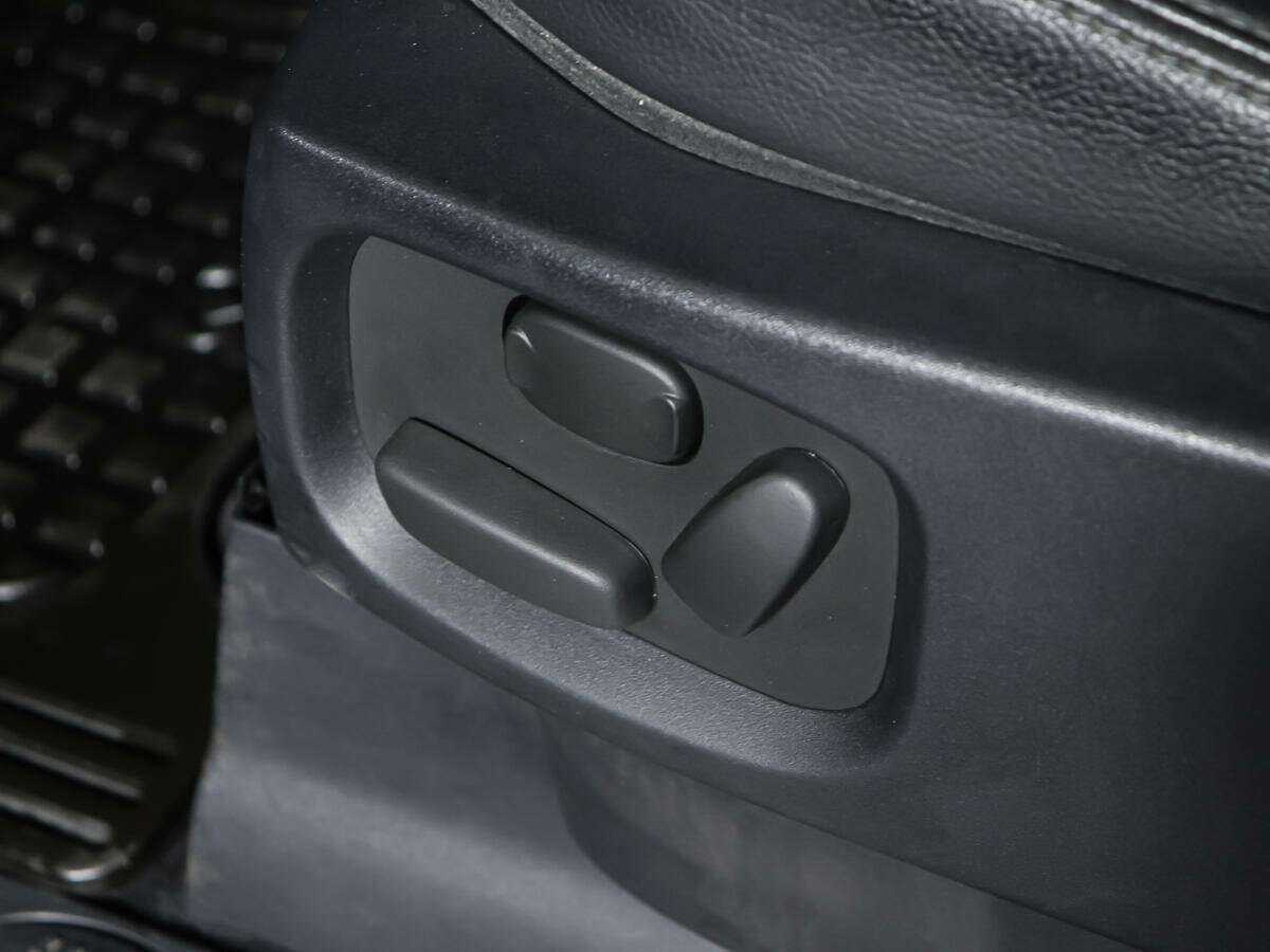 Купить Land Rover Discovery с пробегом. Фото: #18