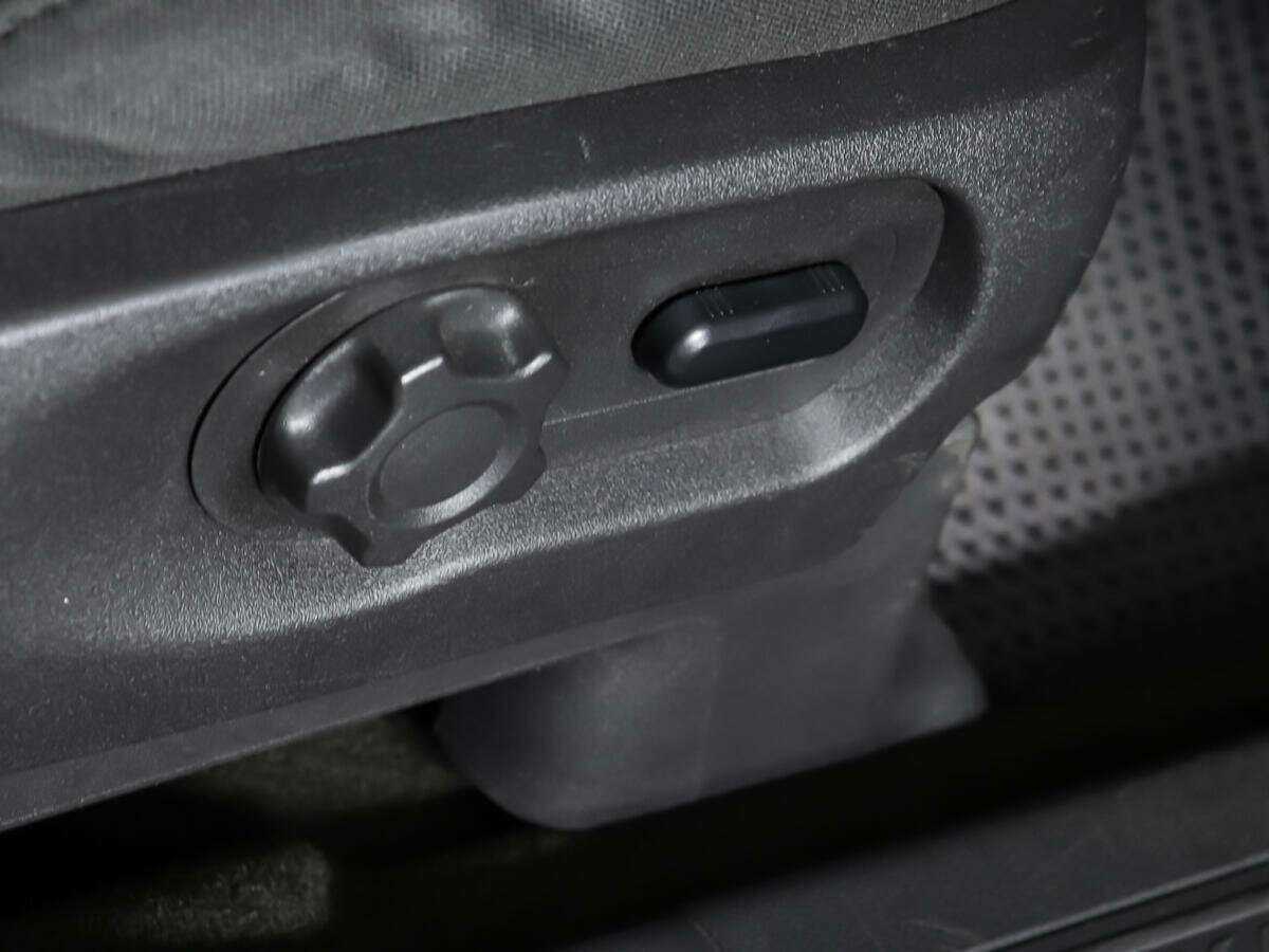 Купить Ford Explorer с пробегом. Фото: #14