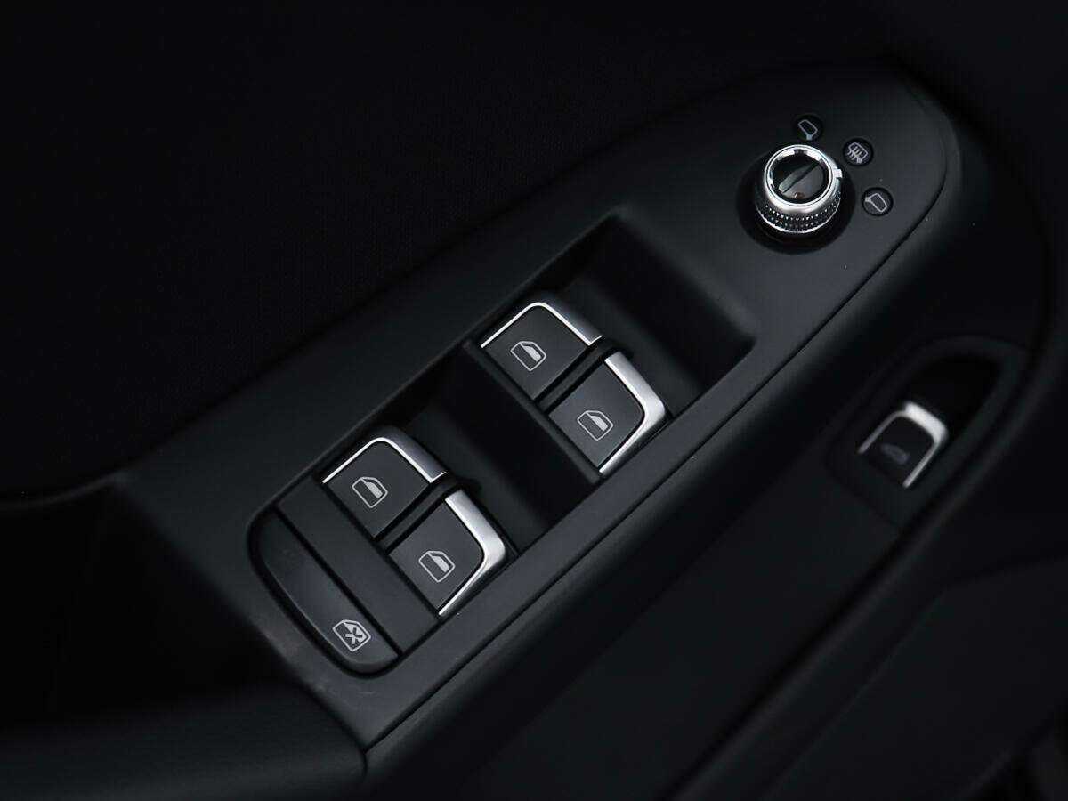 Купить Audi A4 с пробегом. Фото: #17