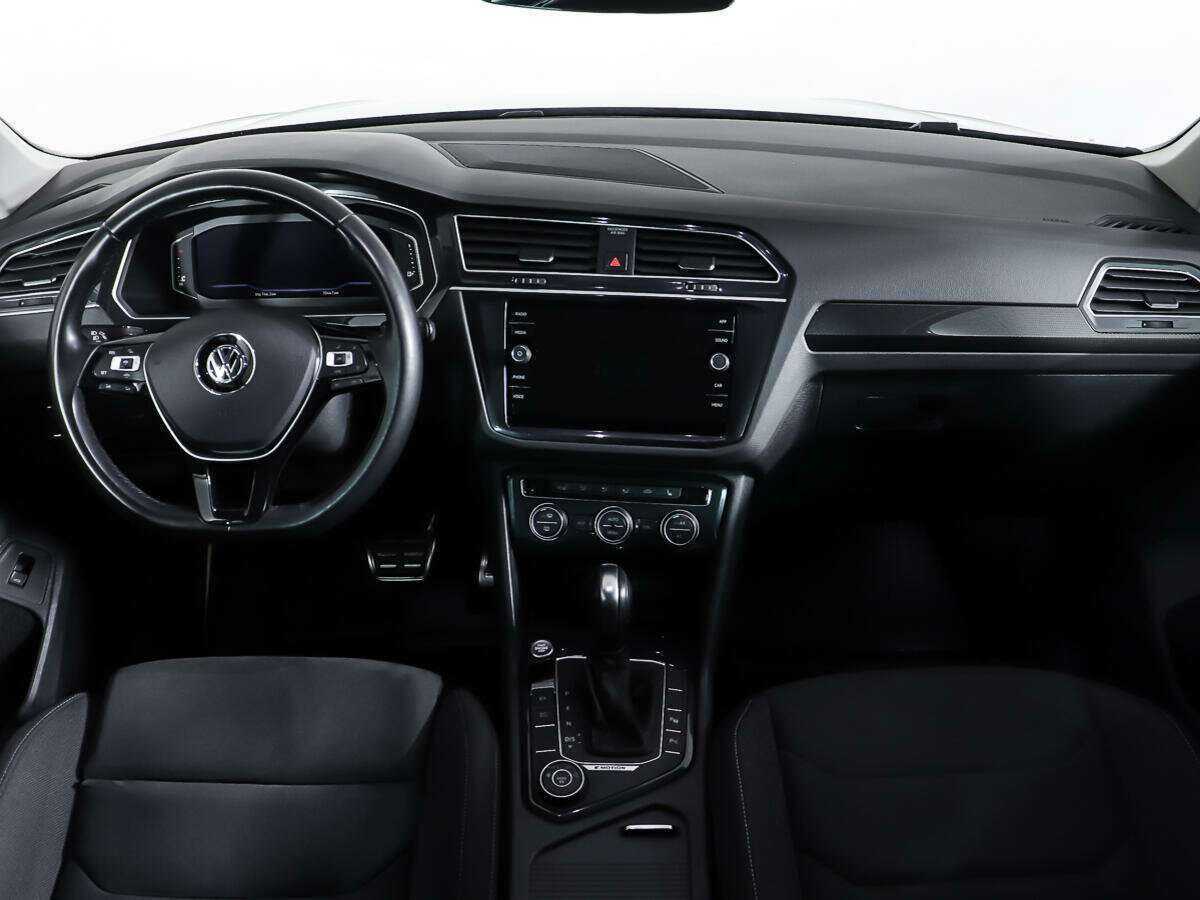 Купить Volkswagen Tiguan с пробегом. Фото: #11