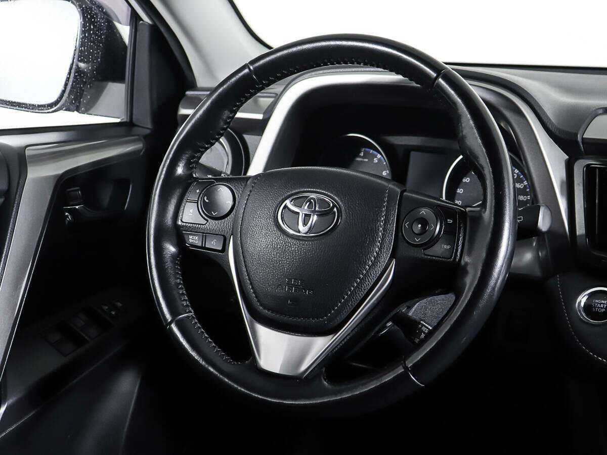 Купить Toyota RAV4 с пробегом. Фото: #14
