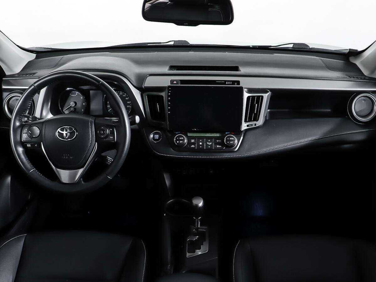 Купить Toyota RAV4 с пробегом. Фото: #10