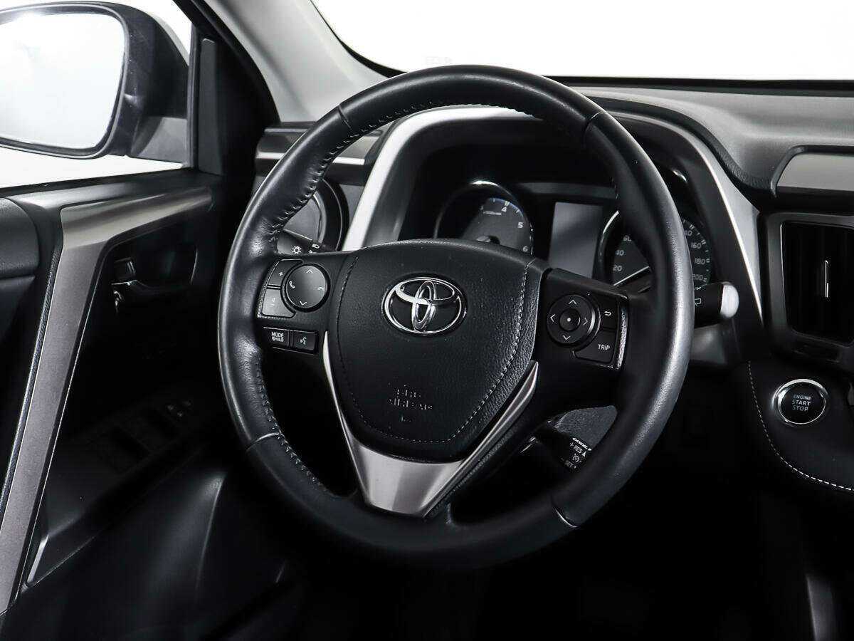Купить Toyota RAV4 с пробегом. Фото: #14