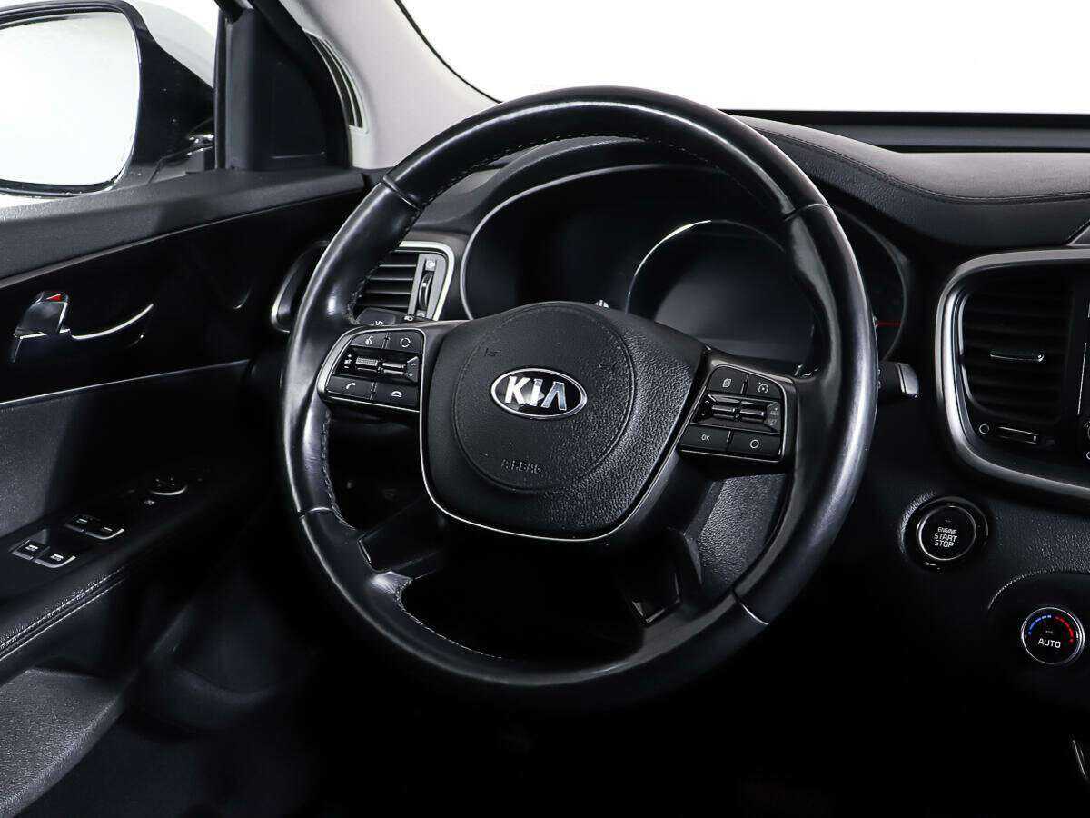 Купить Kia Sorento с пробегом. Фото: #14