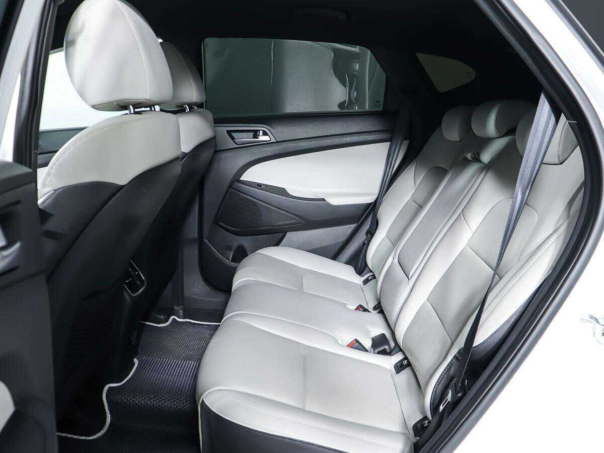 Купить Hyundai Tucson с пробегом. Фото: #9
