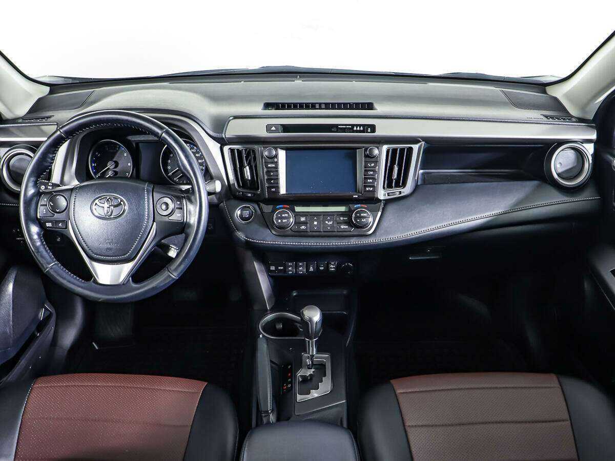 Купить Toyota RAV4 с пробегом. Фото: #9