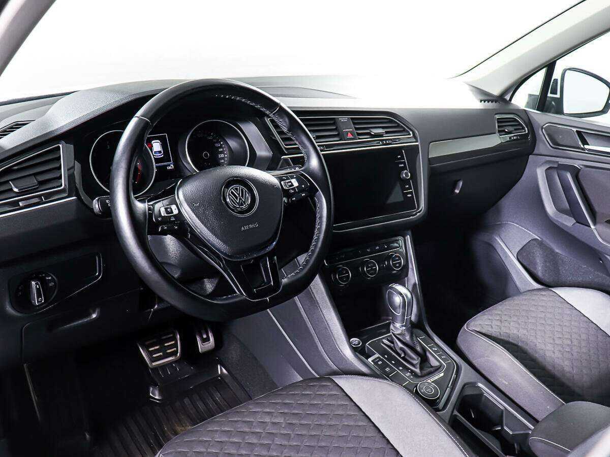 Купить Volkswagen Tiguan с пробегом. Фото: #11