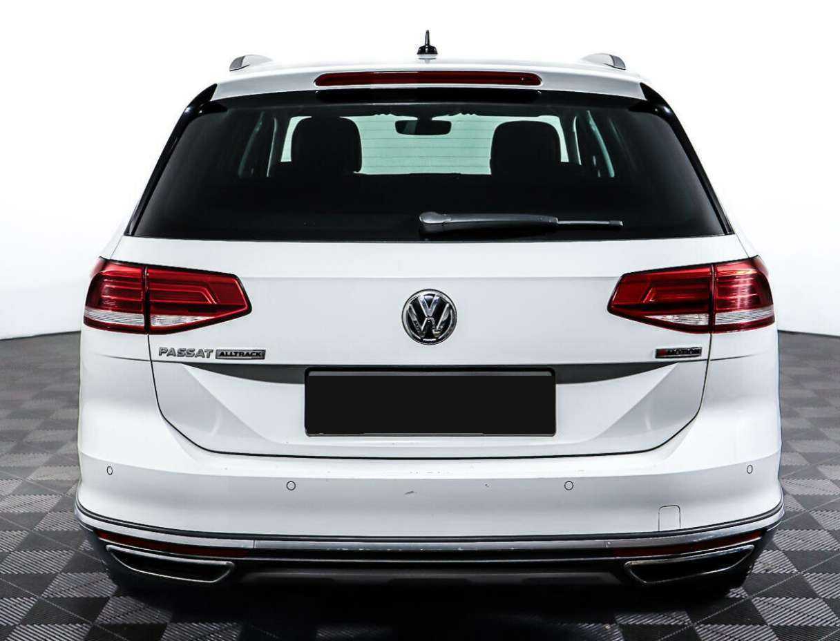 Купить Volkswagen Passat с пробегом. Фото: #5