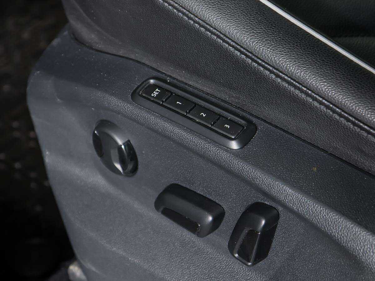 Купить Volkswagen Tiguan с пробегом. Фото: #18