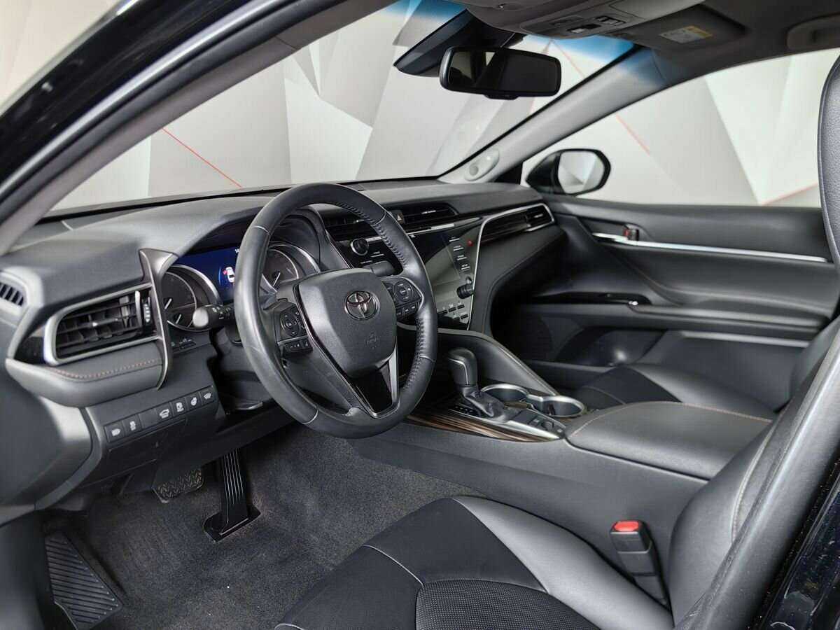 Купить Toyota Camry с пробегом. Фото: #12