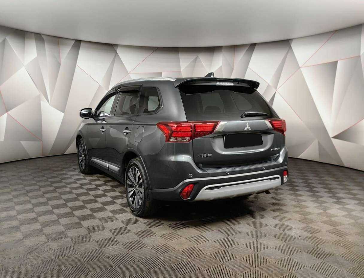 Купить Mitsubishi Outlander с пробегом. Фото: #3