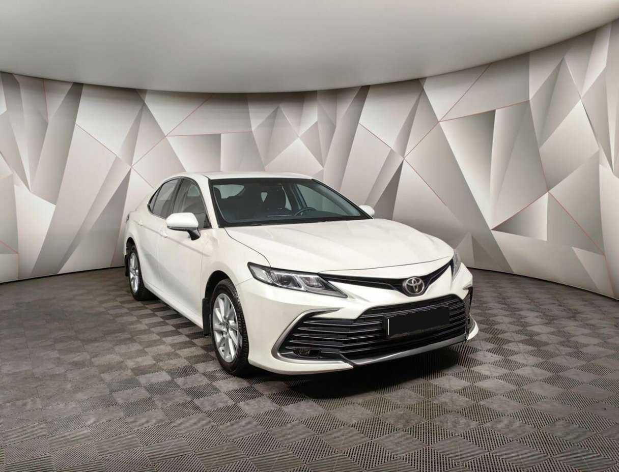 Купить Toyota Camry с пробегом. Фото: #2