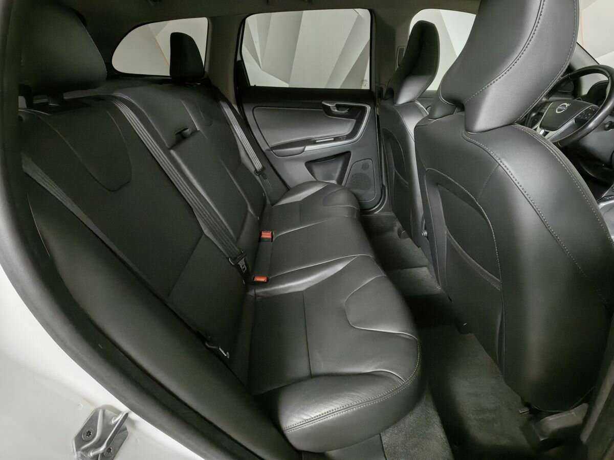 Купить Volvo XC60 с пробегом. Фото: #10