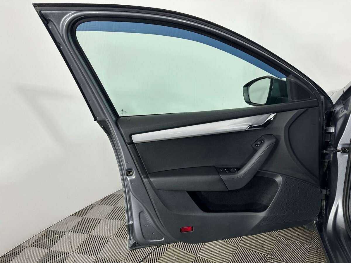 Купить Skoda Octavia с пробегом. Фото: #7