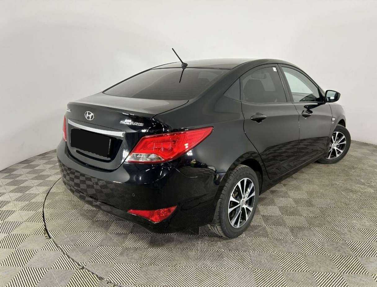 Купить Hyundai Solaris с пробегом. Фото: #5