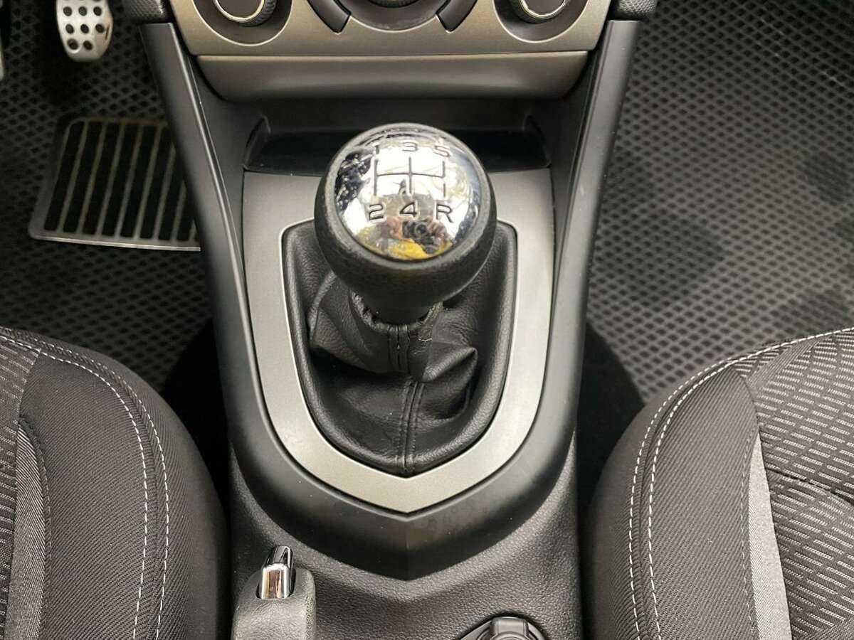 Купить Peugeot 408 с пробегом. Фото: #12