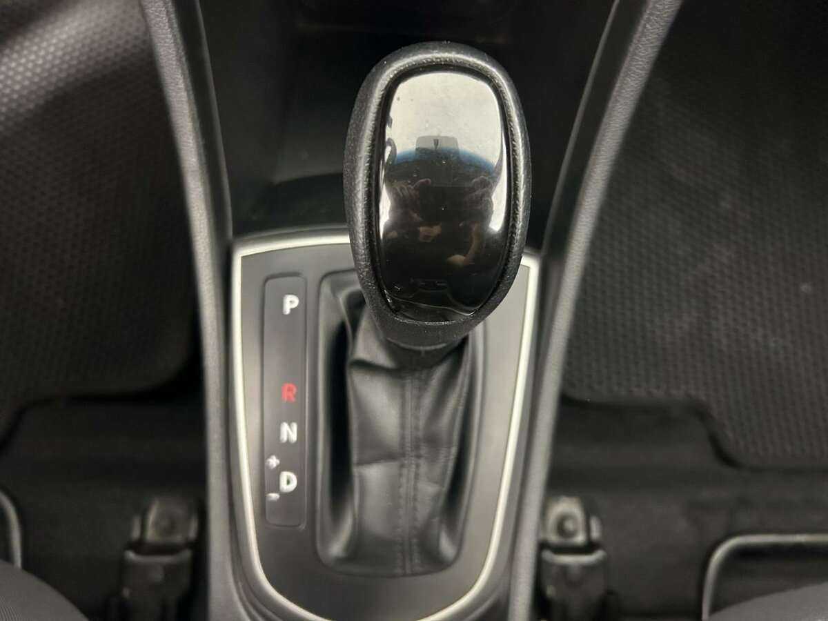 Купить Hyundai Solaris с пробегом. Фото: #12