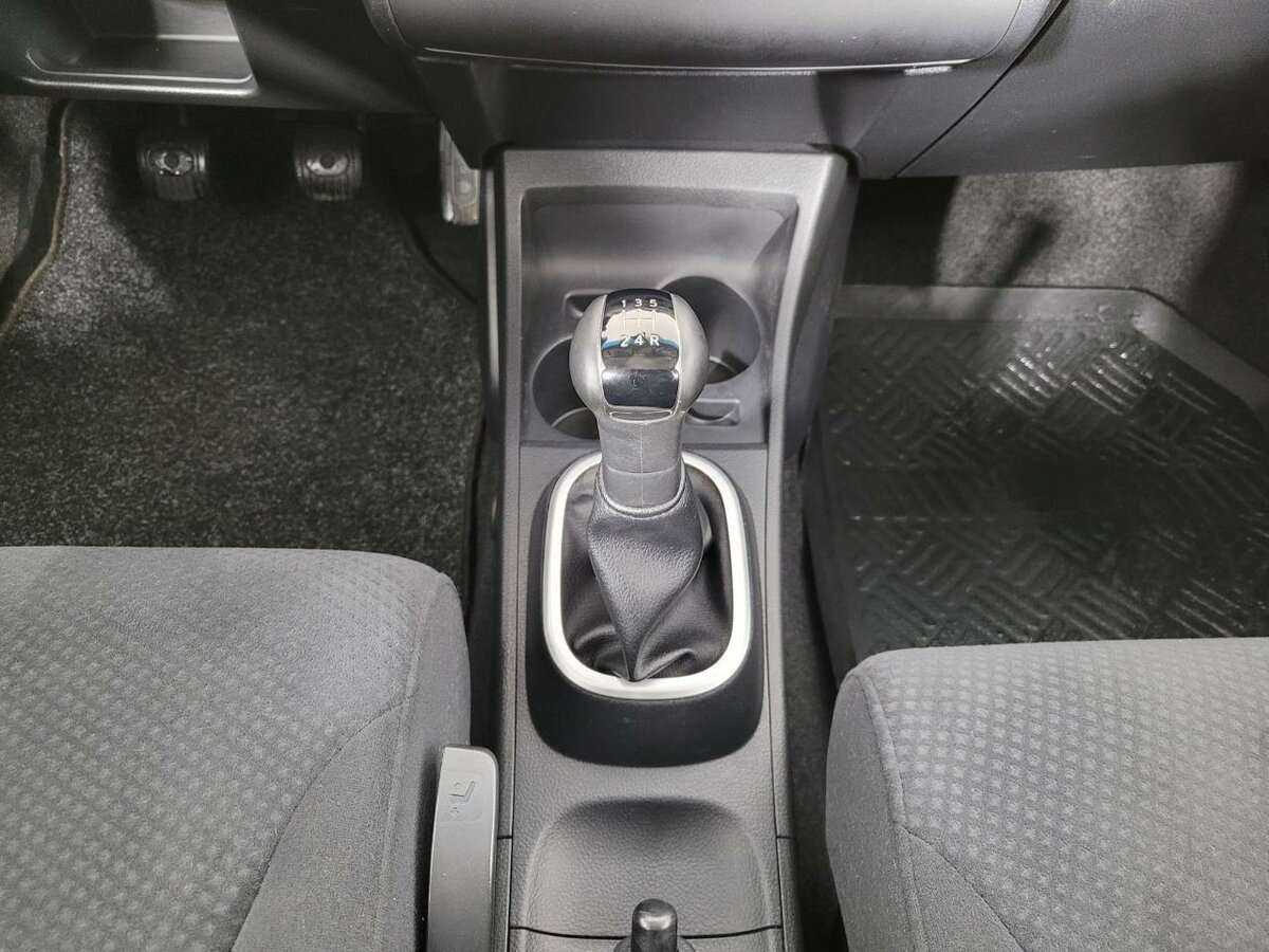 Купить Nissan Tiida с пробегом. Фото: #12