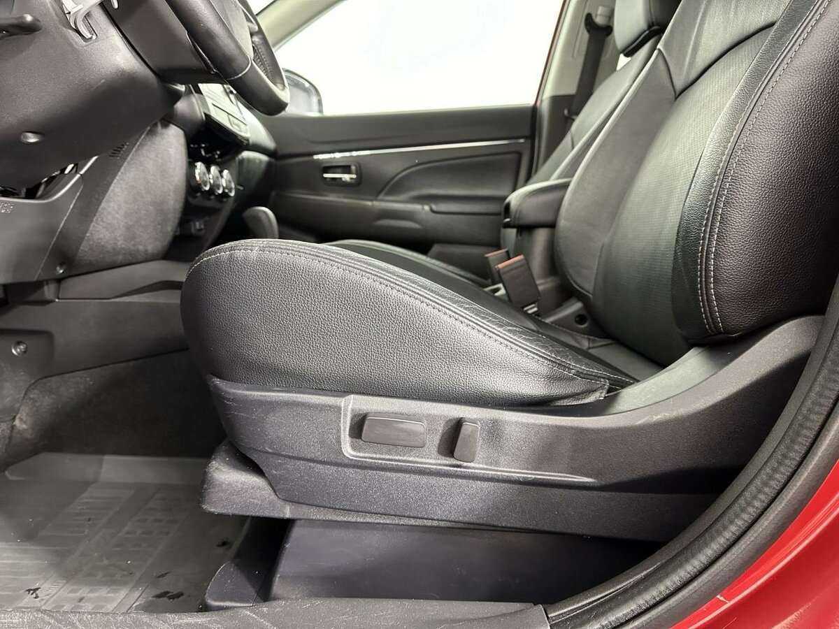 Купить Mitsubishi ASX с пробегом. Фото: #9