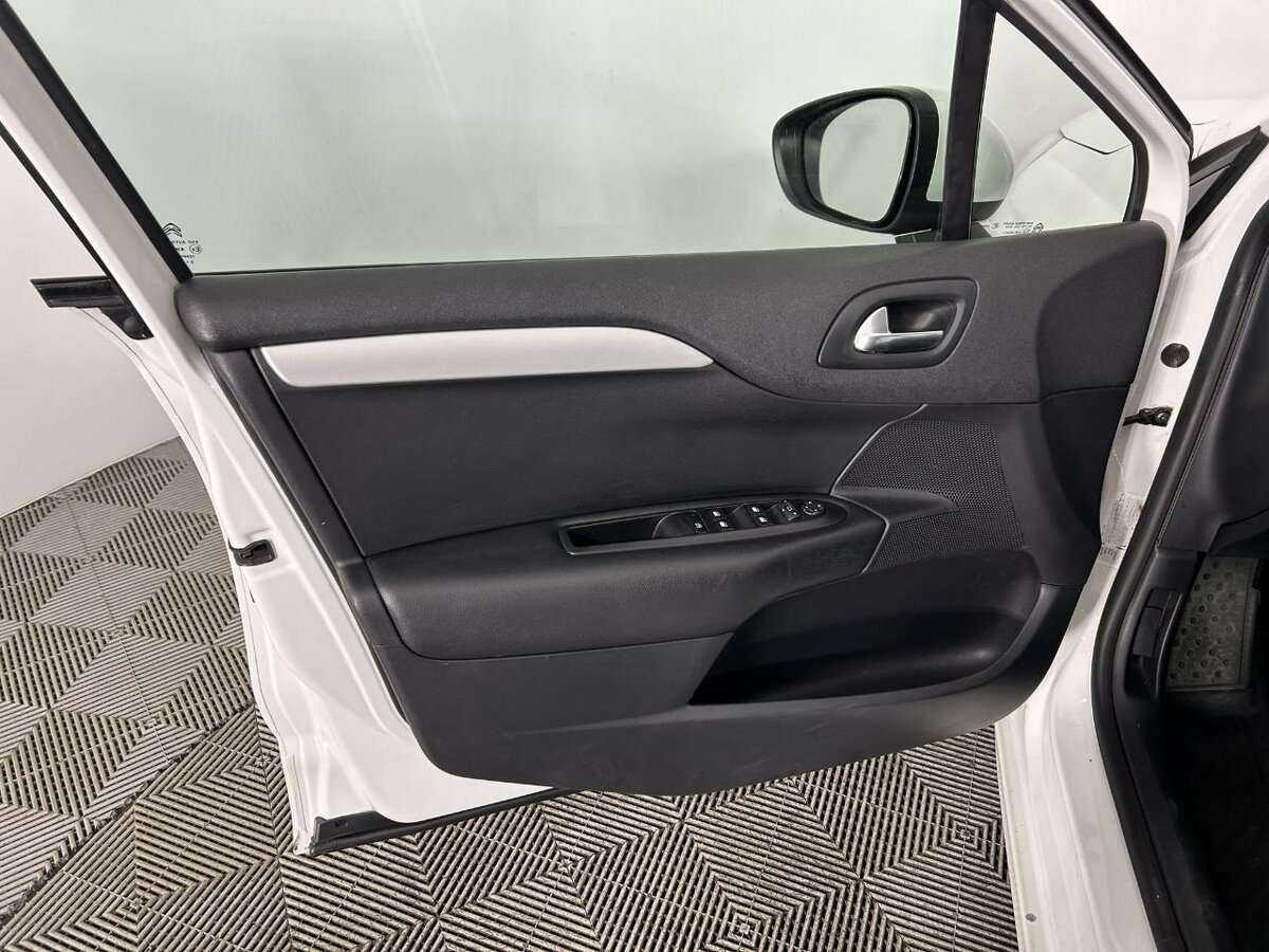 Купить Citroen C4 с пробегом. Фото: #6
