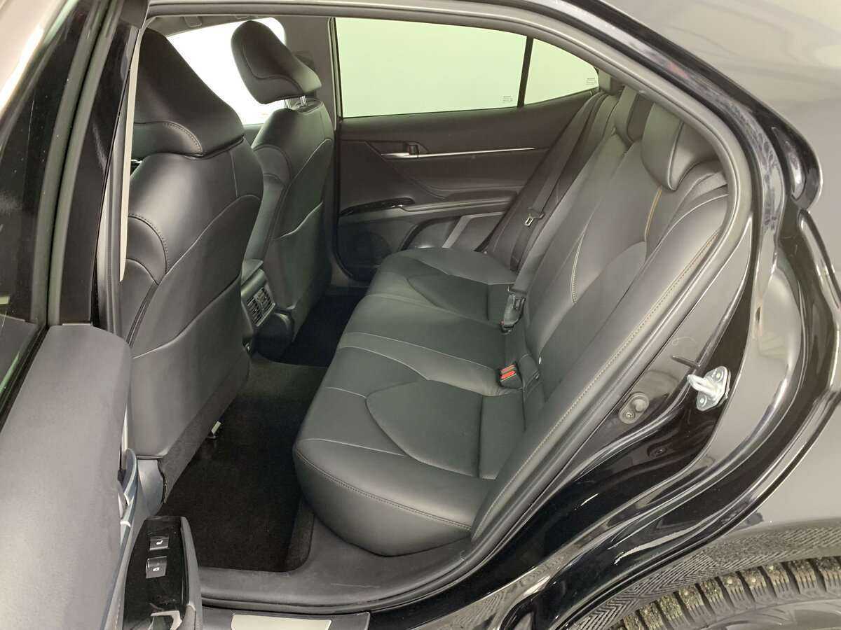 Купить Toyota Camry с пробегом. Фото: #9